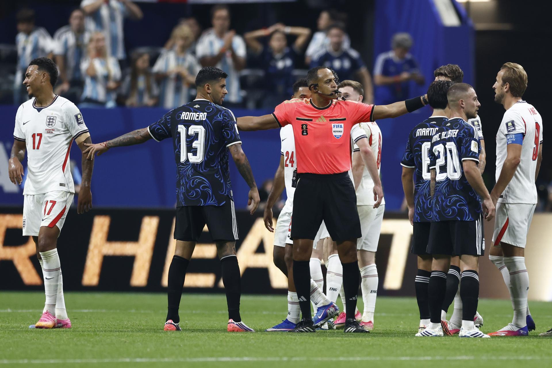 Argentina 2-1 Inglaterra: Enzo y Lautaro remontan para citar a Espana