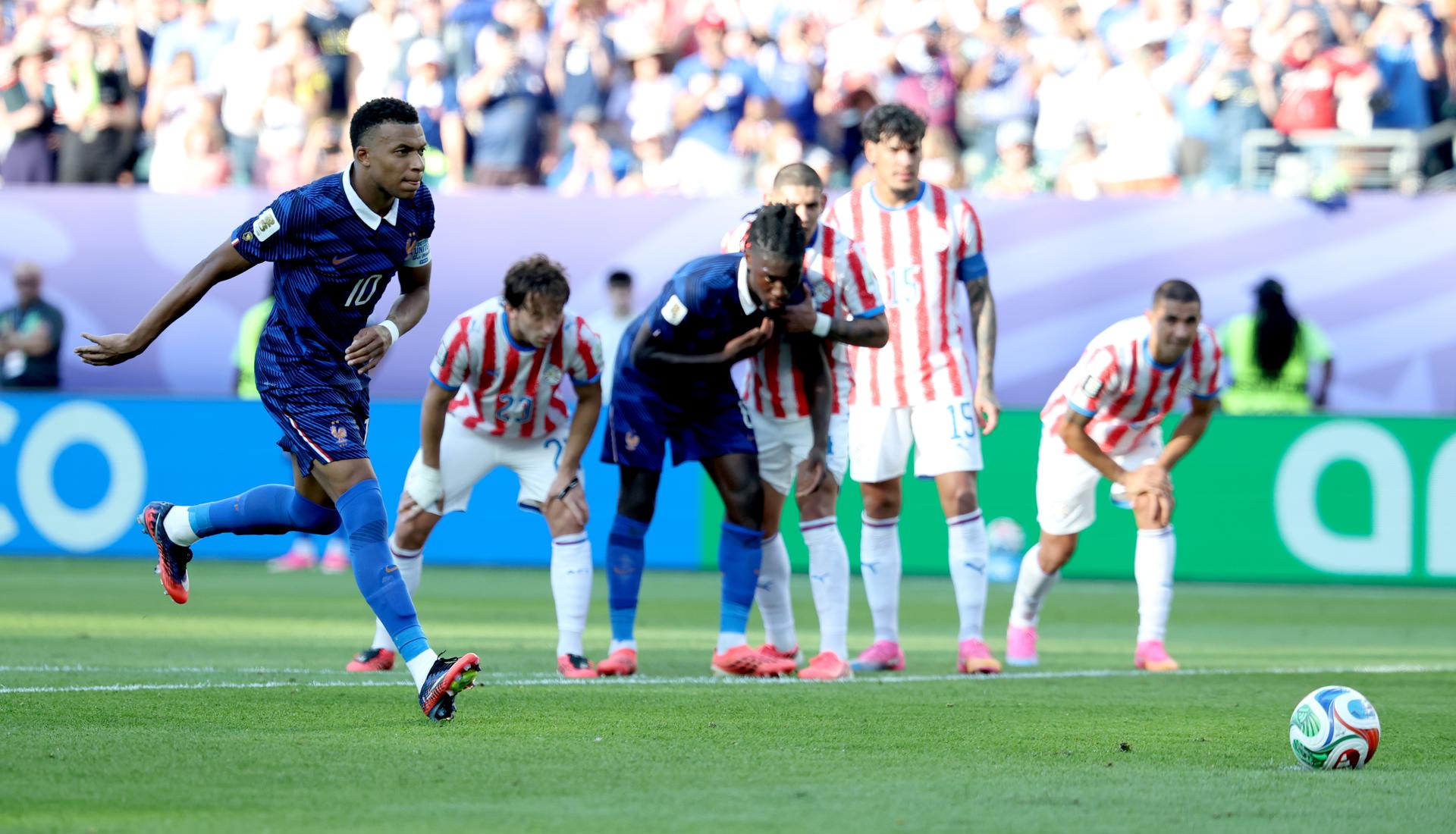 Paraguay 0-1 Francia: Mbappe gano desde el penal una batalla fisica y llevo a Francia ante Marruecos