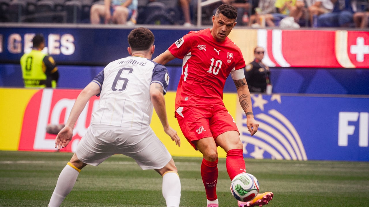 Suiza 4-1 Bosnia y Herzegovina: Manzambi rompio el equilibrio y dejo nuevo lider